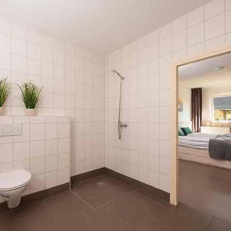 Familiehuis Met Hottub & Sauna + Trekkershutten | 18 Pers. Wilsum