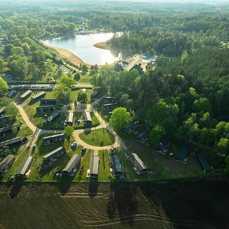 Prázdninový dům Familiehuis Met Hottub & Sauna + Trekkershutten | 18 Pers. Wilsum