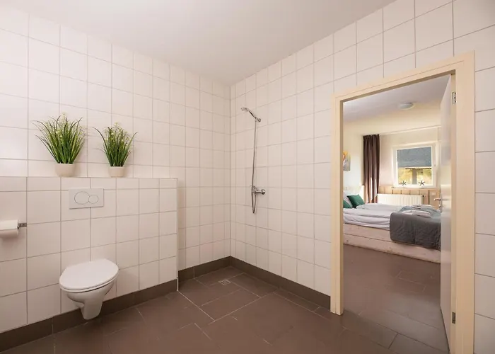 Familiehuis Met Hottub & Sauna + Trekkershutten | 18 Pers. Wilsum