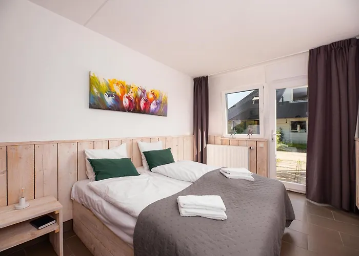Familiehuis Met Hottub & Sauna + Trekkershutten | 18 Pers. * Wilsum