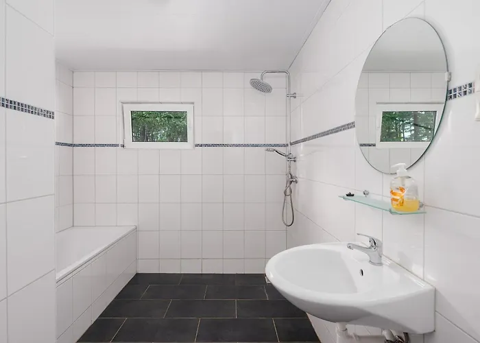 Familiehuis Met Hottub & Sauna + Trekkershutten | 18 Pers. 度假居